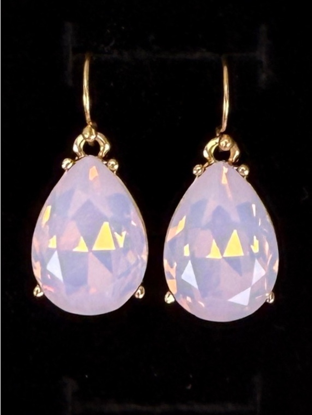 Beautiful goldtone, light pink reflective costume pierced earrings